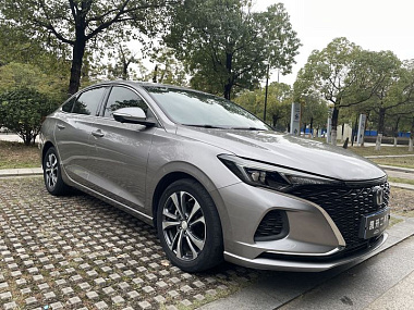 фото Changan Eado Plus