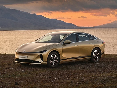 фото Changan Qiyuan A07